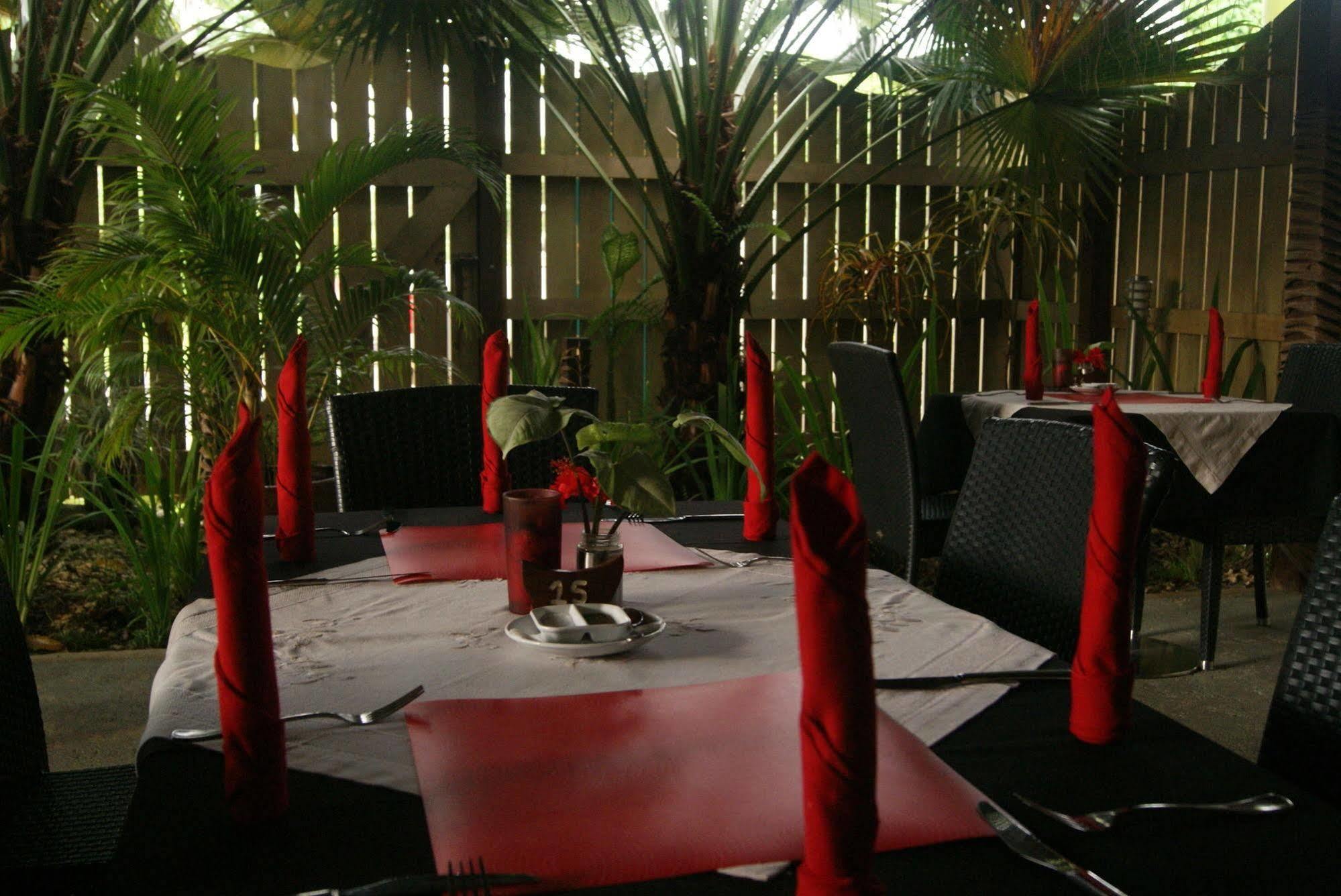 Village De Santo Resort Luganville Exterior photo